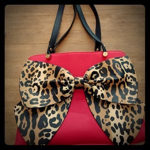 Leopard Red purse